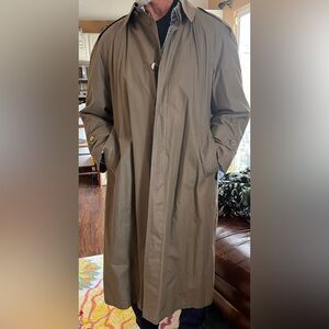 Men's Classic Embassy Square Tan Trench Coat